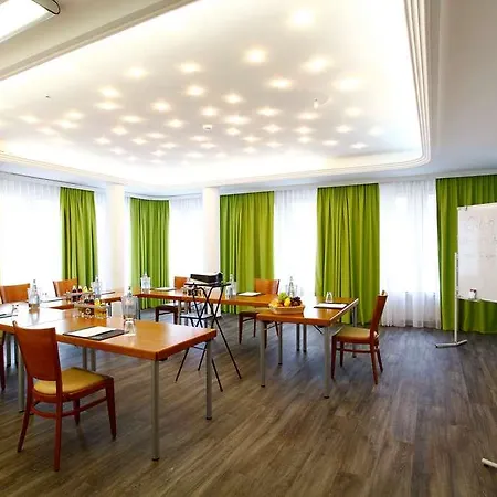 מלון Arthotel Ana Eden